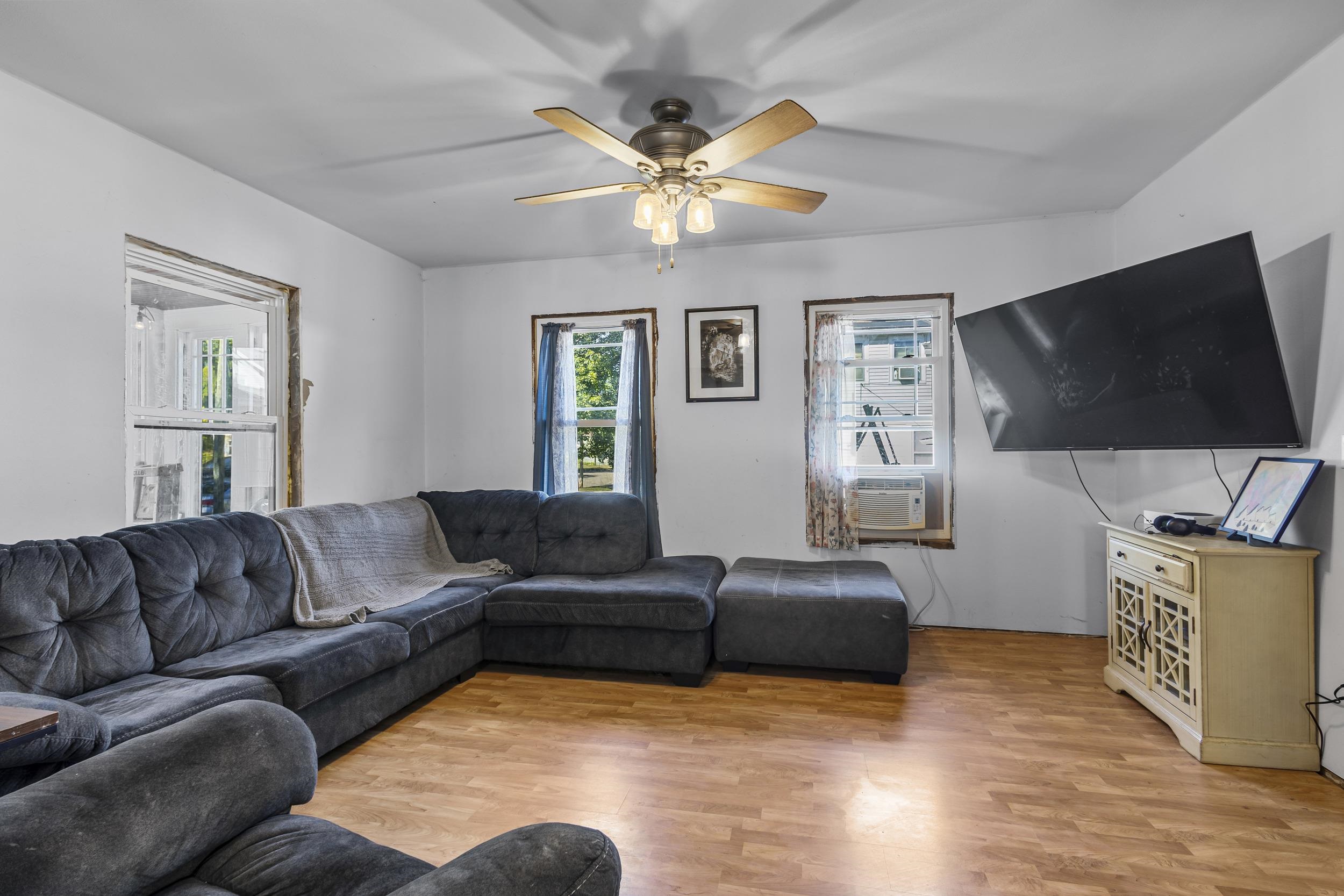 616 West Street Baraboo, WI 53913 - Photo 7 of 12