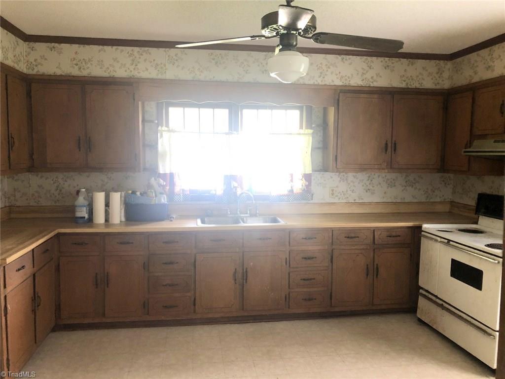2041 Routh Road Burlington, NC 27217 - Photo 6 of 13 Gallery Image 6