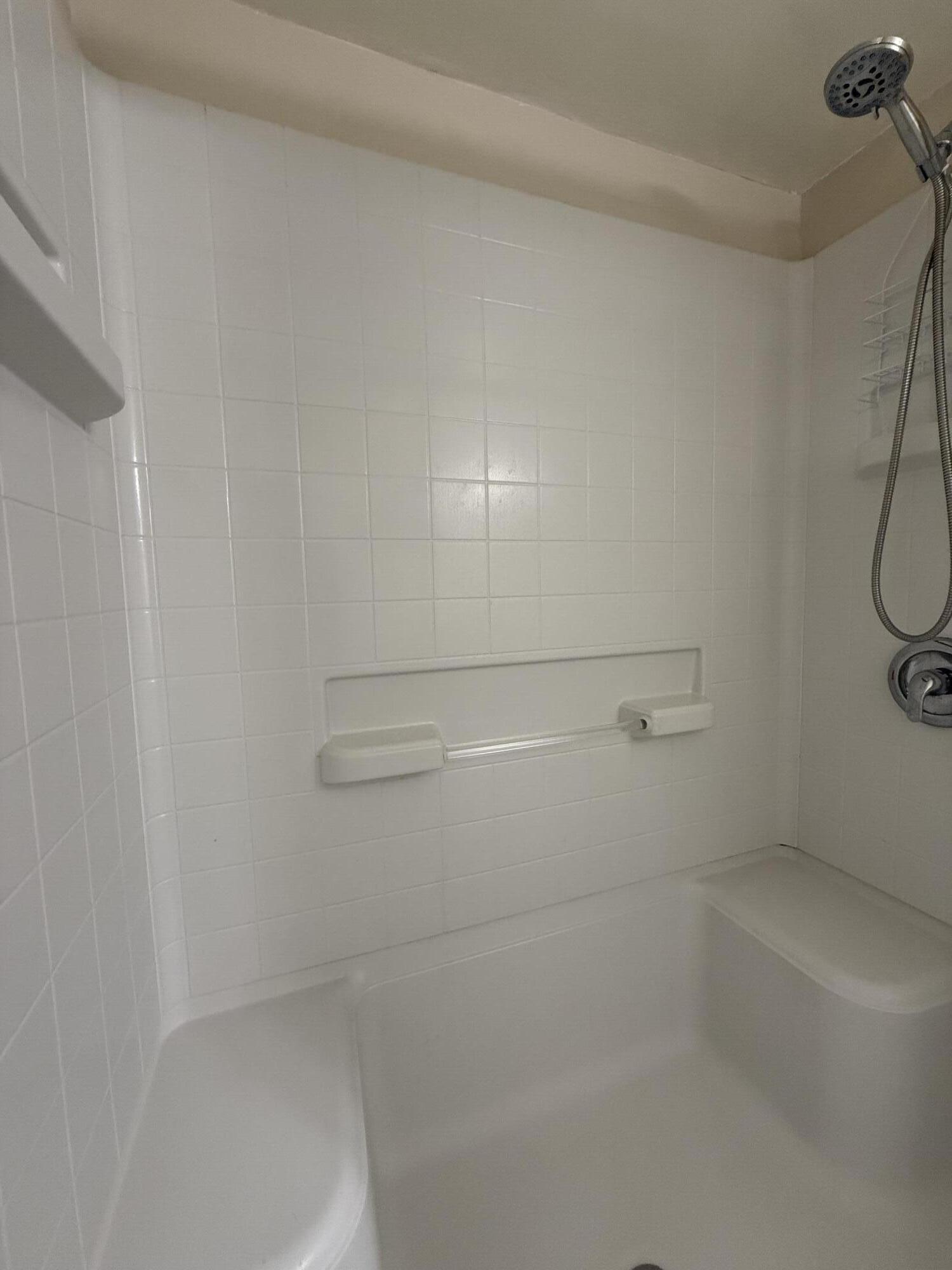 1961 Southwest Palm City Road, Unit 31C Stuart, FL 34994 - Photo 17 of 40 bath
