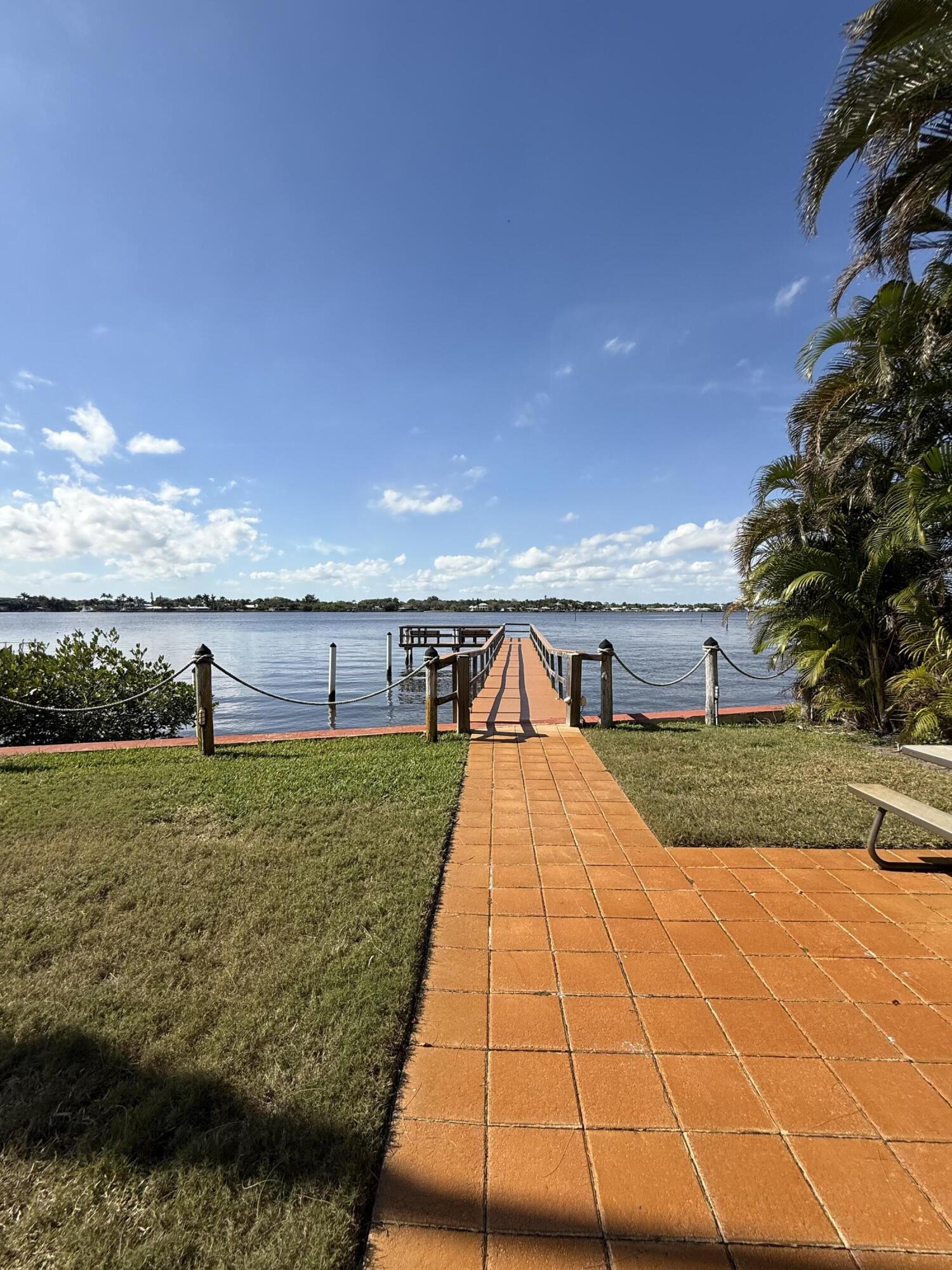 1961 Southwest Palm City Road, Unit 31C Stuart, FL 34994 - Photo 34 of 40 docks2
