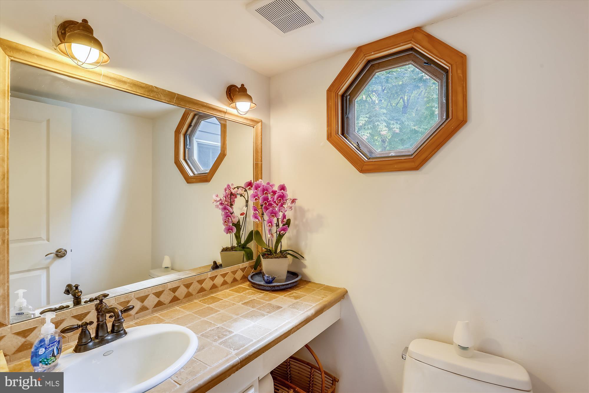 1755 Glastonberry Road Potomac, MD 20854 - Photo 57 of 100