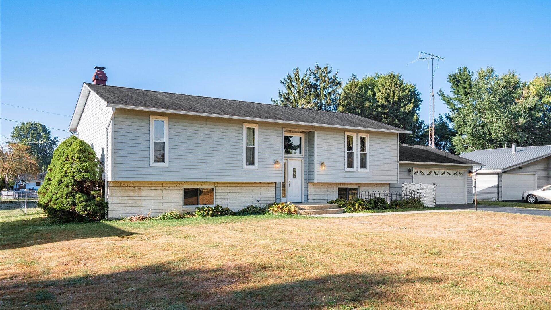 233 Price Road Newark, OH 43055 - Photo 2 of 32 01-z 233 Price131-2
