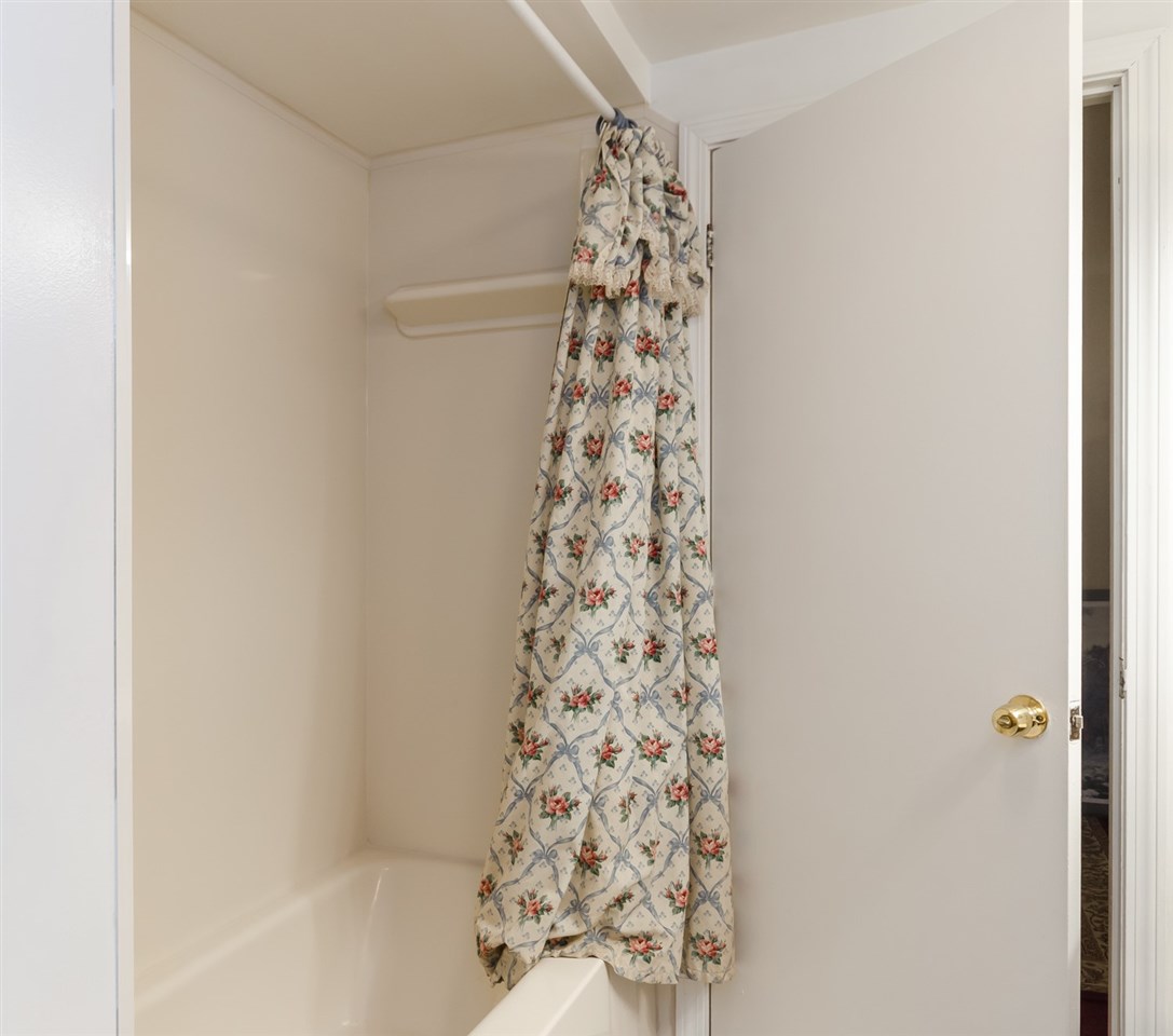 13 Aruda Road Sandown, NH 03873 - Photo 22 of 25