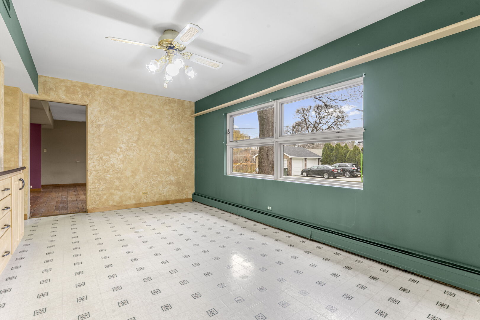231 Bartram Road Riverside, IL 60546 - Photo 14 of 38 Gallery Image 14