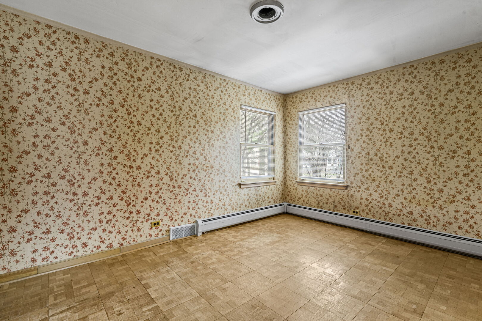 231 Bartram Road Riverside, IL 60546 - Photo 17 of 38 Gallery Image 17