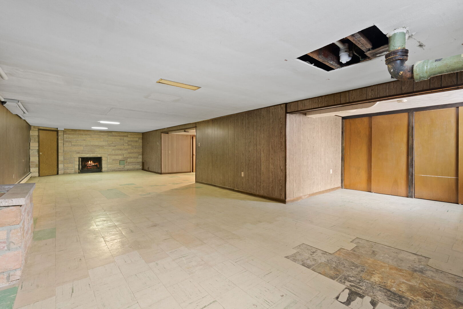 231 Bartram Road Riverside, IL 60546 - Photo 31 of 38 Gallery Image 31