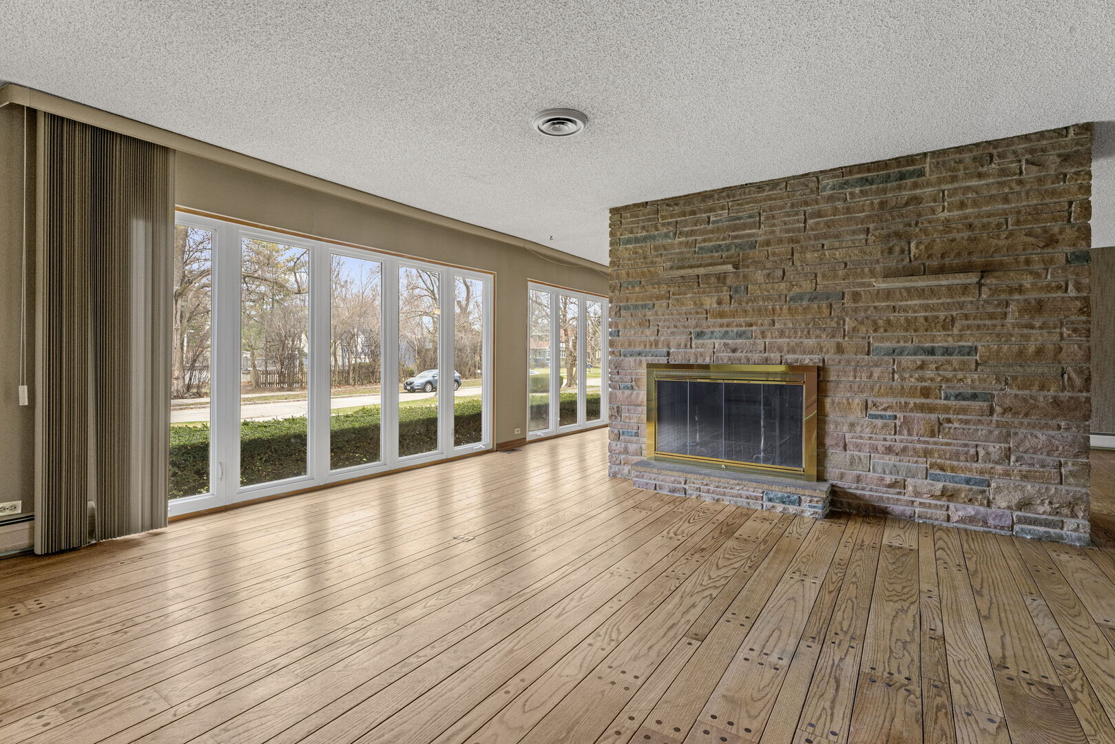 231 Bartram Road Riverside, IL 60546 - Photo 4 of 38 Gallery Image 4