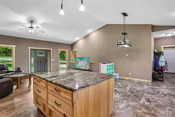 $499,000 | 10802 Pat Daly Road, Cadet, MO 63630