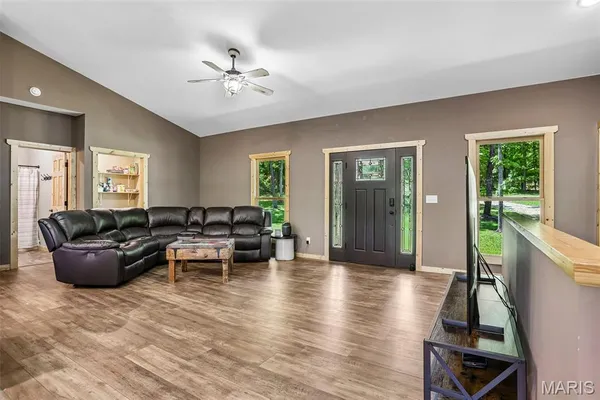 $499,000 | 10802 Pat Daly Road, Cadet, MO 63630