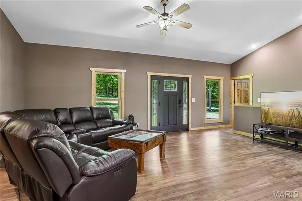 $499,000 | 10802 Pat Daly Road, Cadet, MO 63630