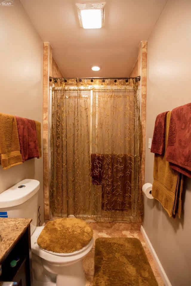 3189 Old Farm Road Flint, MI 48507 - Photo 49 of 58 21369418-48.JPG