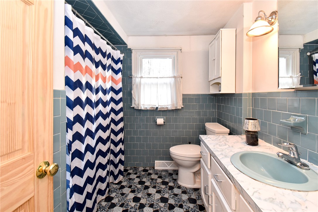 374 Rocky Hill Road Scituate, RI 02857 - Photo 11 of 29 Bathroom