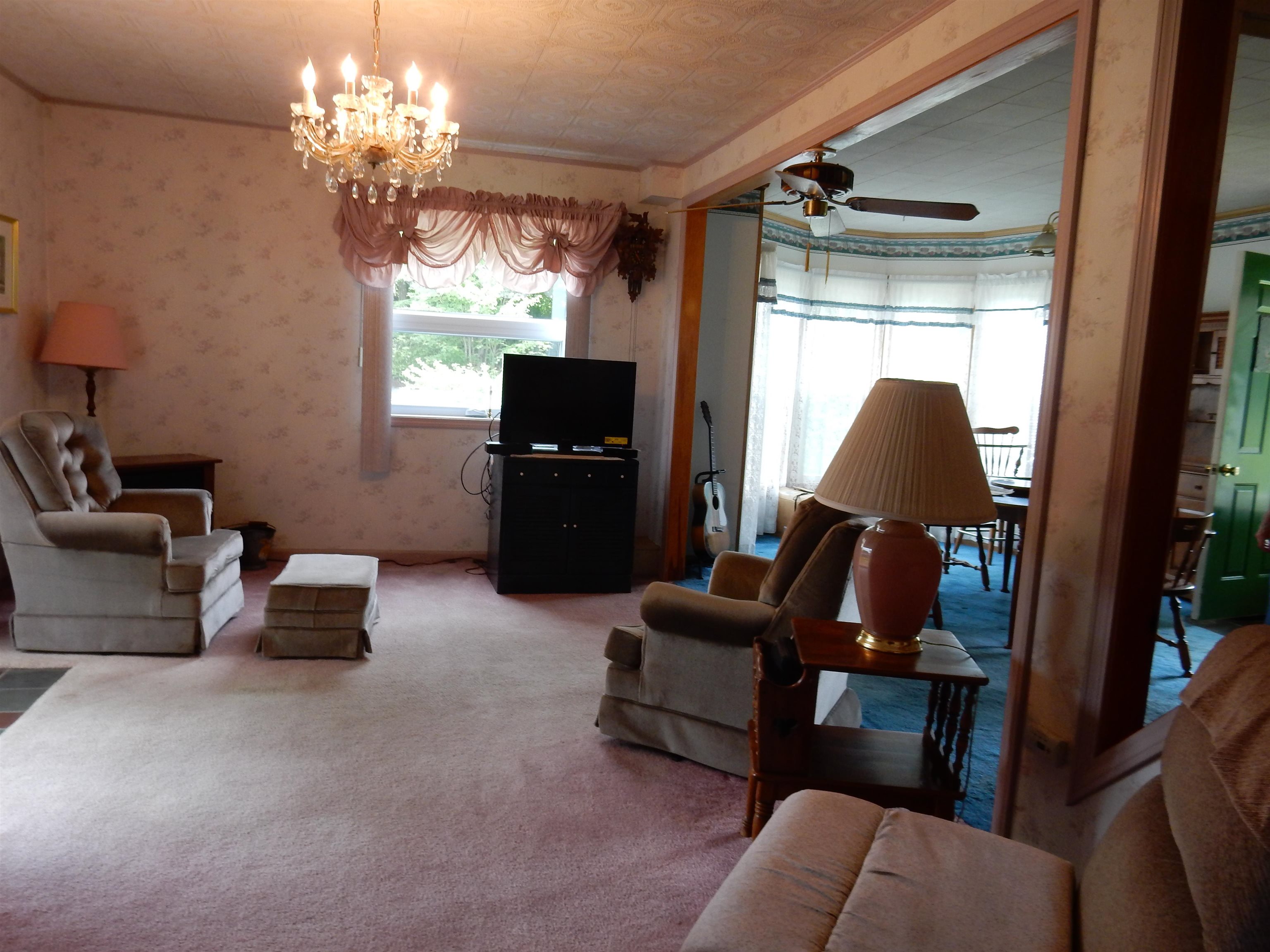 425 West Main Street Newport, VT 05855 - Photo 15 of 33