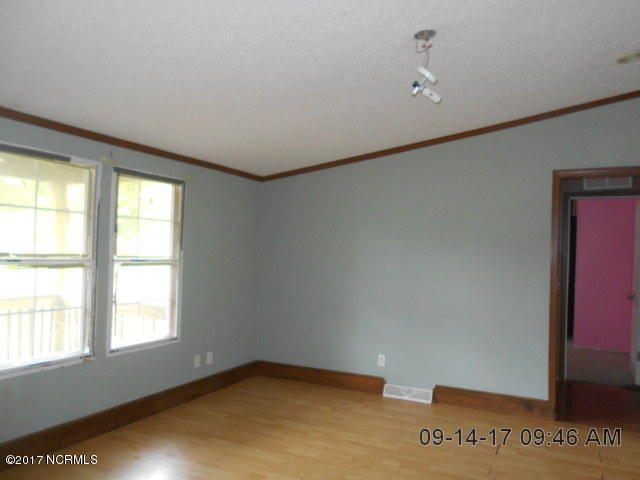 3201 Elm Grove Road Kinston, NC 28504 - Photo 2 of 10 DSCN0444
