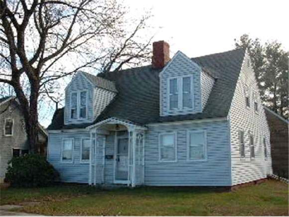 2 Common Street Rochester, NH 03867 - Photo 1 of 9