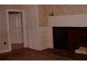 2 Common Street Rochester, NH 03867 - Photo 4 of 9