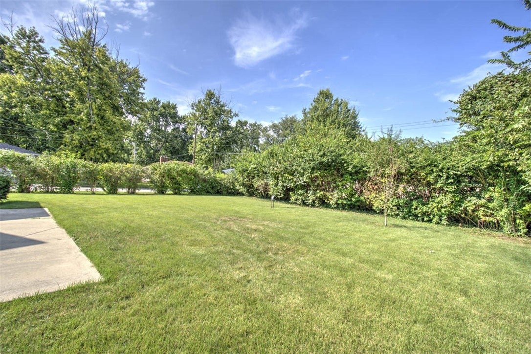 2374 West Forest Avenue Decatur, IL 62522 - Photo 33 of 34 Gallery Image 33