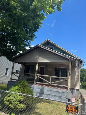 $23,900 | 1705 Arizona Avenue, Flint, MI 48506