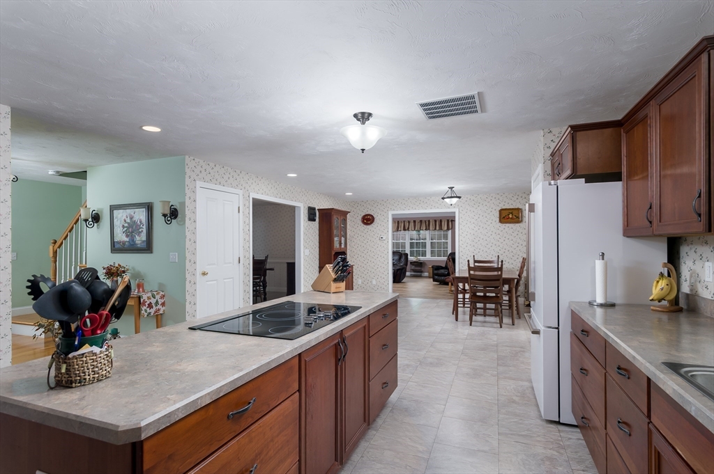 6 Nates Way Rutland, MA 01543 - Photo 3 of 31 a kitchen with lots of counter top space
