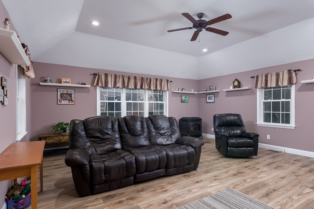 6 Nates Way Rutland, MA 01543 - Photo 9 of 31 a living room with furniture