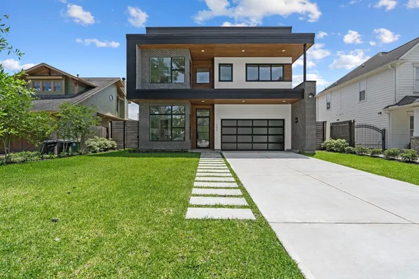 $1,850,000 | 963 West 41st Street, Houston, TX 77018