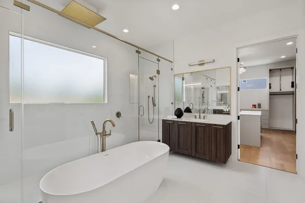 $1,850,000 | 963 West 41st Street, Houston, TX 77018