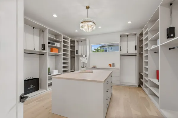 $1,850,000 | 963 West 41st Street, Houston, TX 77018