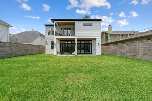 $1,850,000 | 963 West 41st Street, Houston, TX 77018