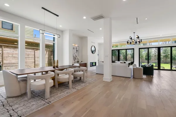 $1,850,000 | 963 West 41st Street, Houston, TX 77018