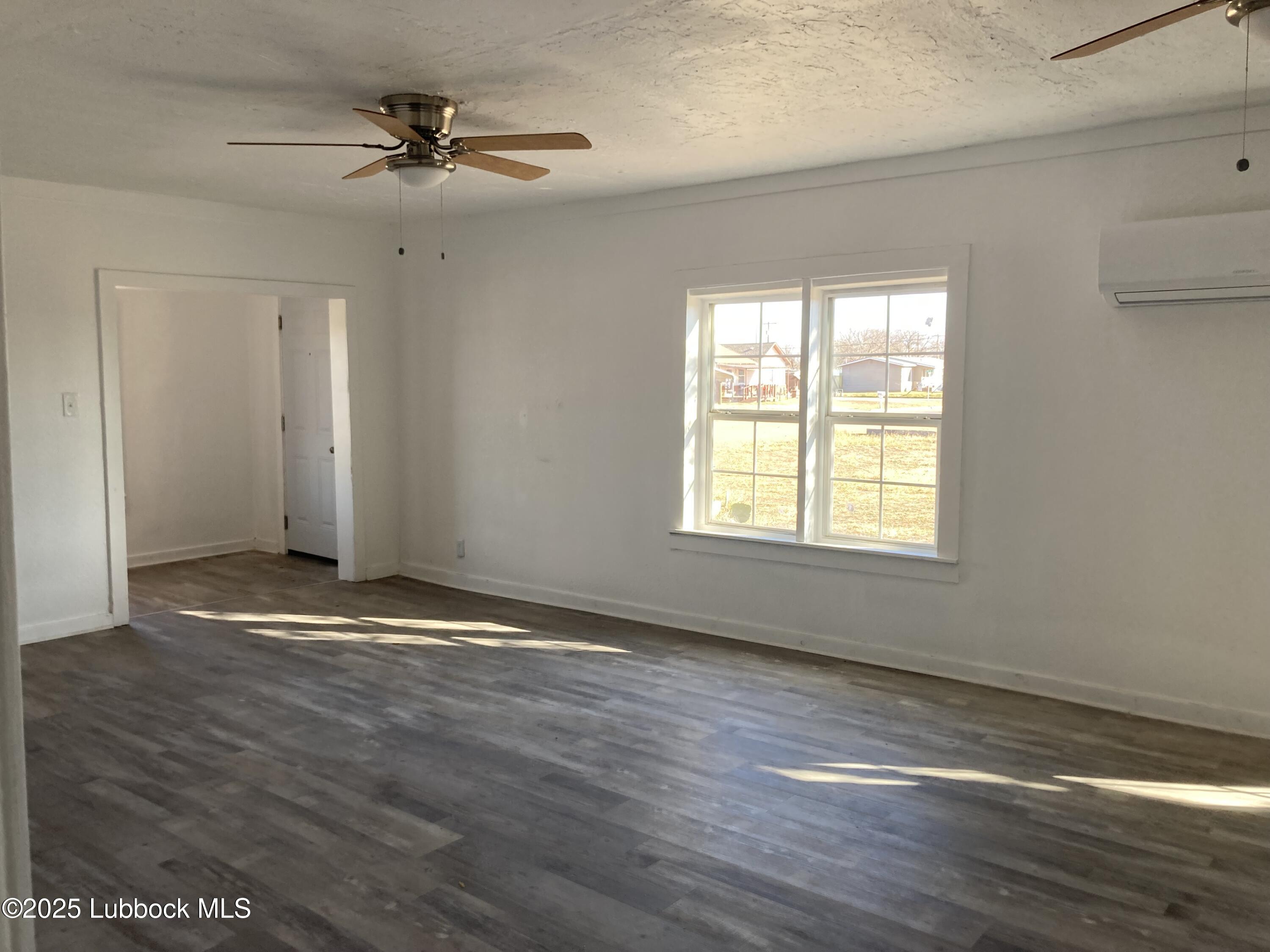 413 West 5th Street Post, TX 79356 - Photo 8 of 20 IMG_6154 (1)