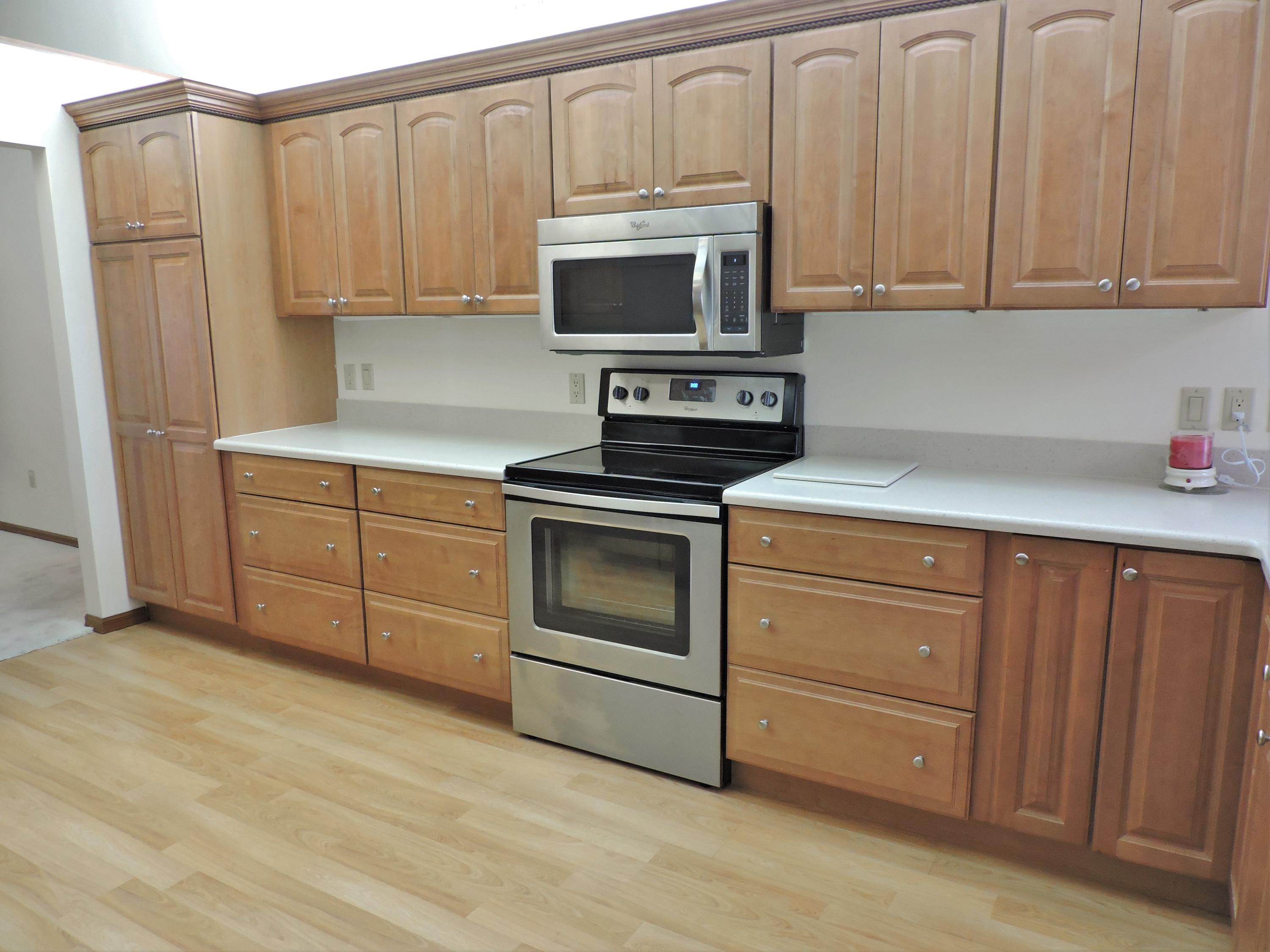 2071 Southeast Pyramid Road Port St. Lucie, FL 34952 - Photo 5 of 23 Kitchen
