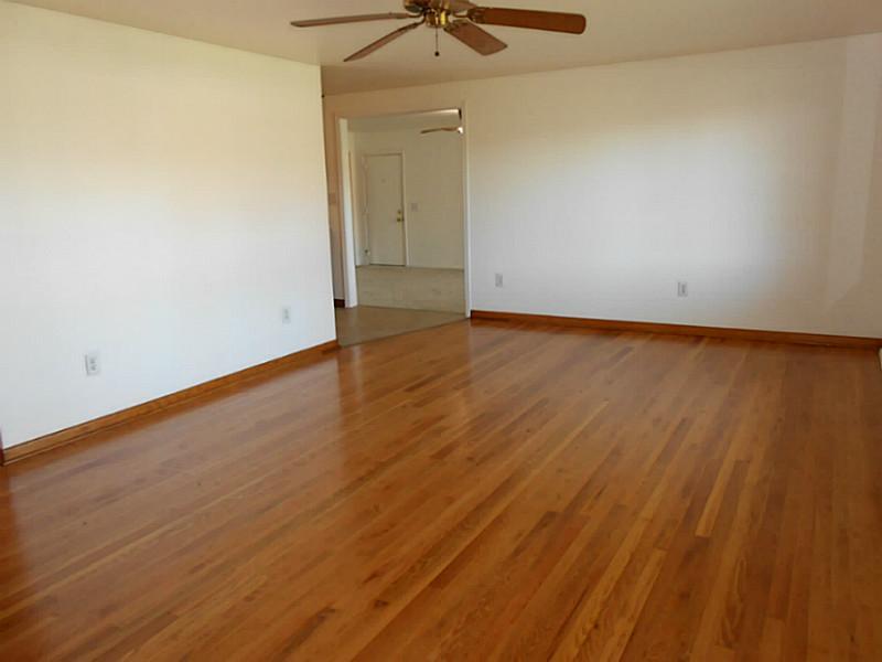 4509 Derr Road Springfield, OH 45503 - Photo 3 of 25