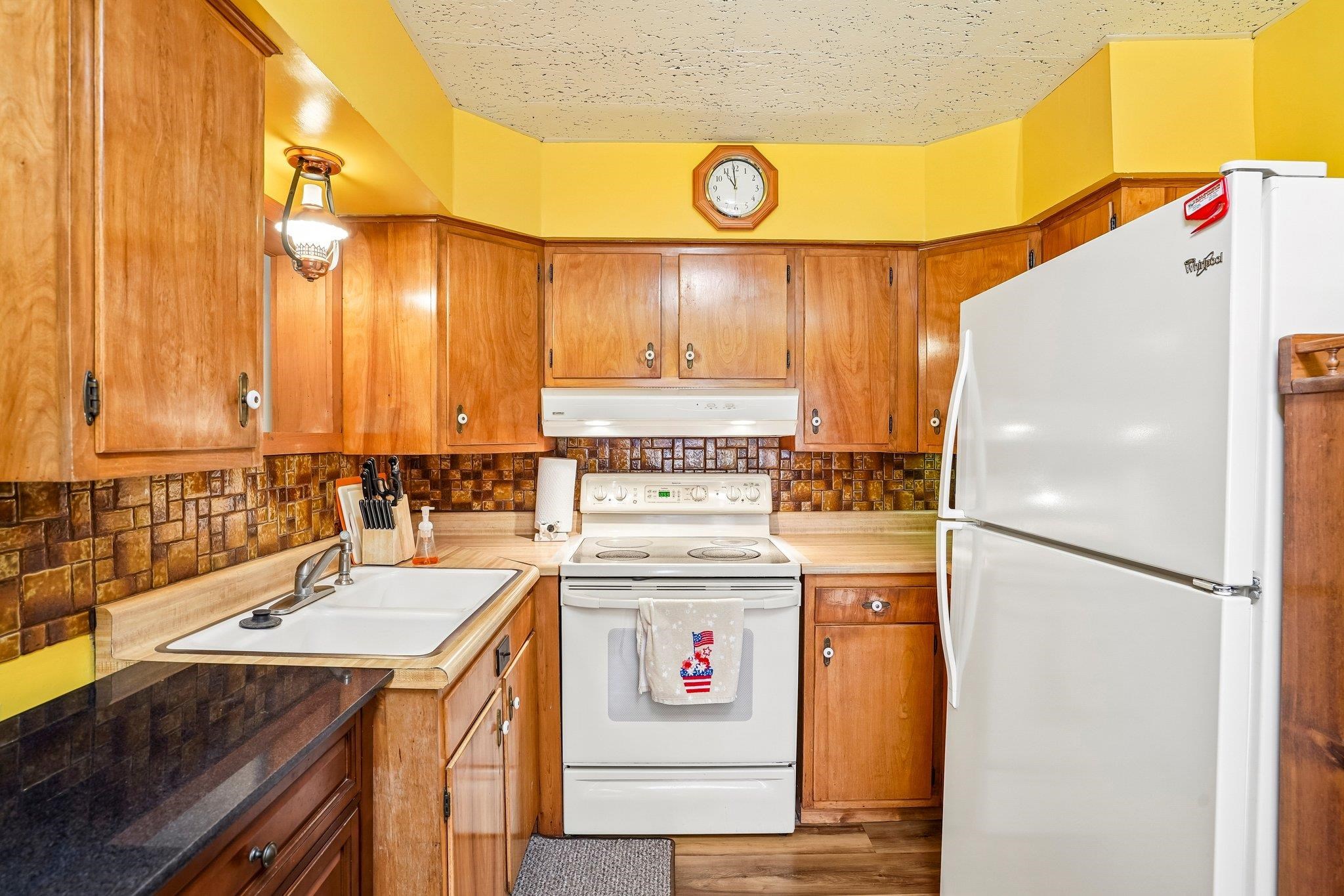 5106 Reed Lane Waunakee, WI 53597 - Photo 11 of 54