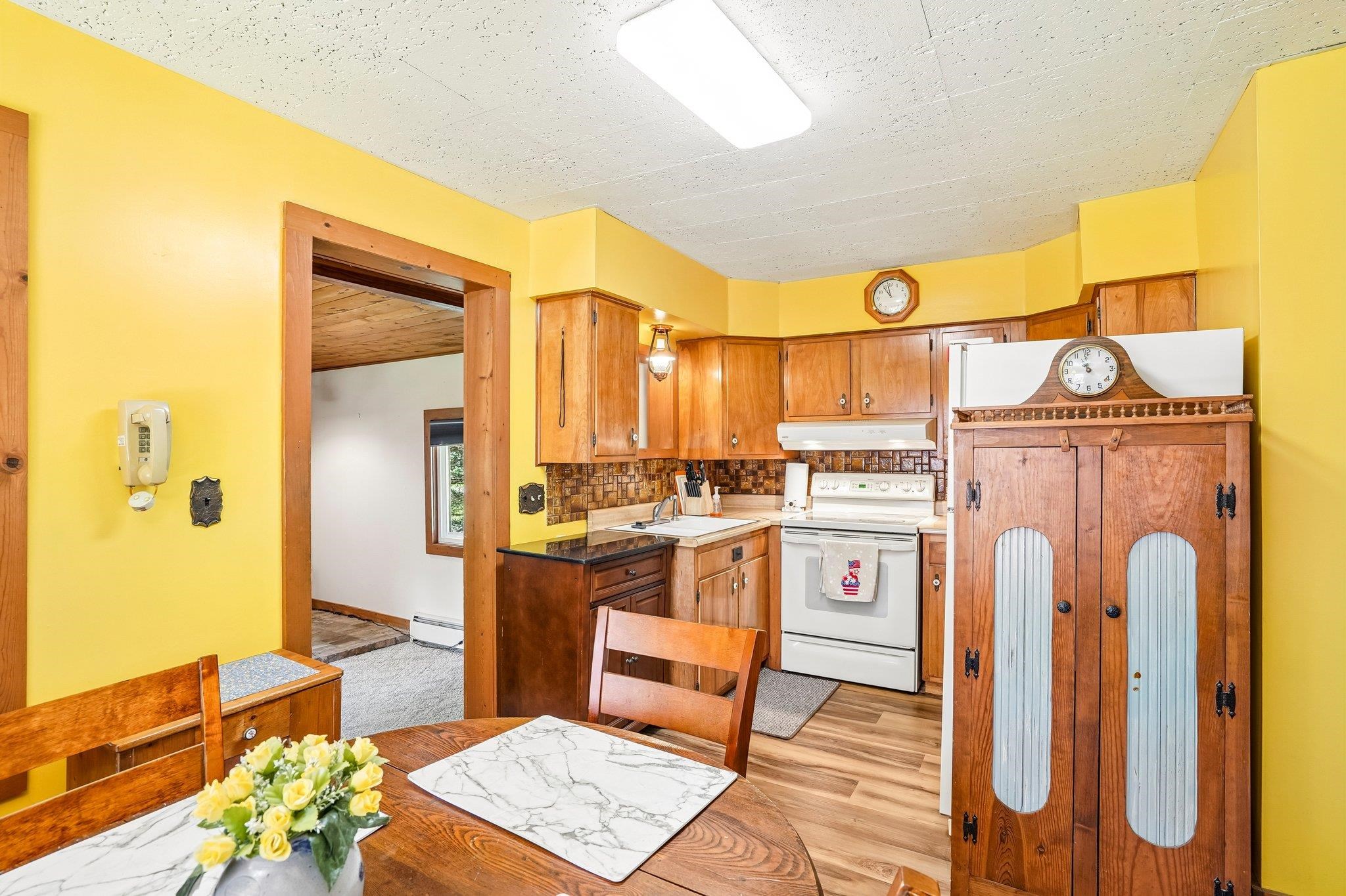 5106 Reed Lane Waunakee, WI 53597 - Photo 9 of 54