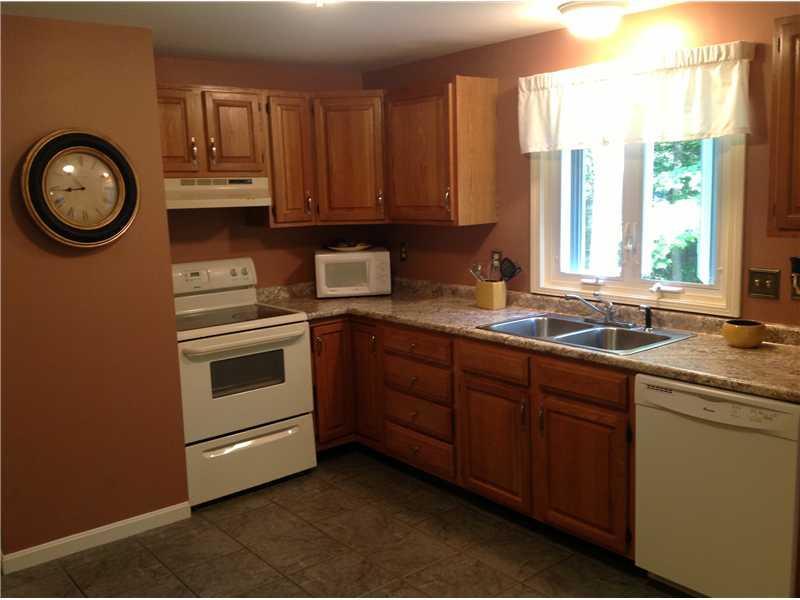 98 Page Road Windham, ME 04062 - Photo 3 of 14 Kitchen.