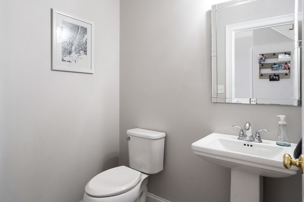 23 Tarkiln Road Kingston, MA 02364 - Photo 16 of 33 Gallery Image 16