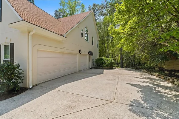 $1,100,000 | 690 Abbeywood Drive, Roswell, GA 30075
