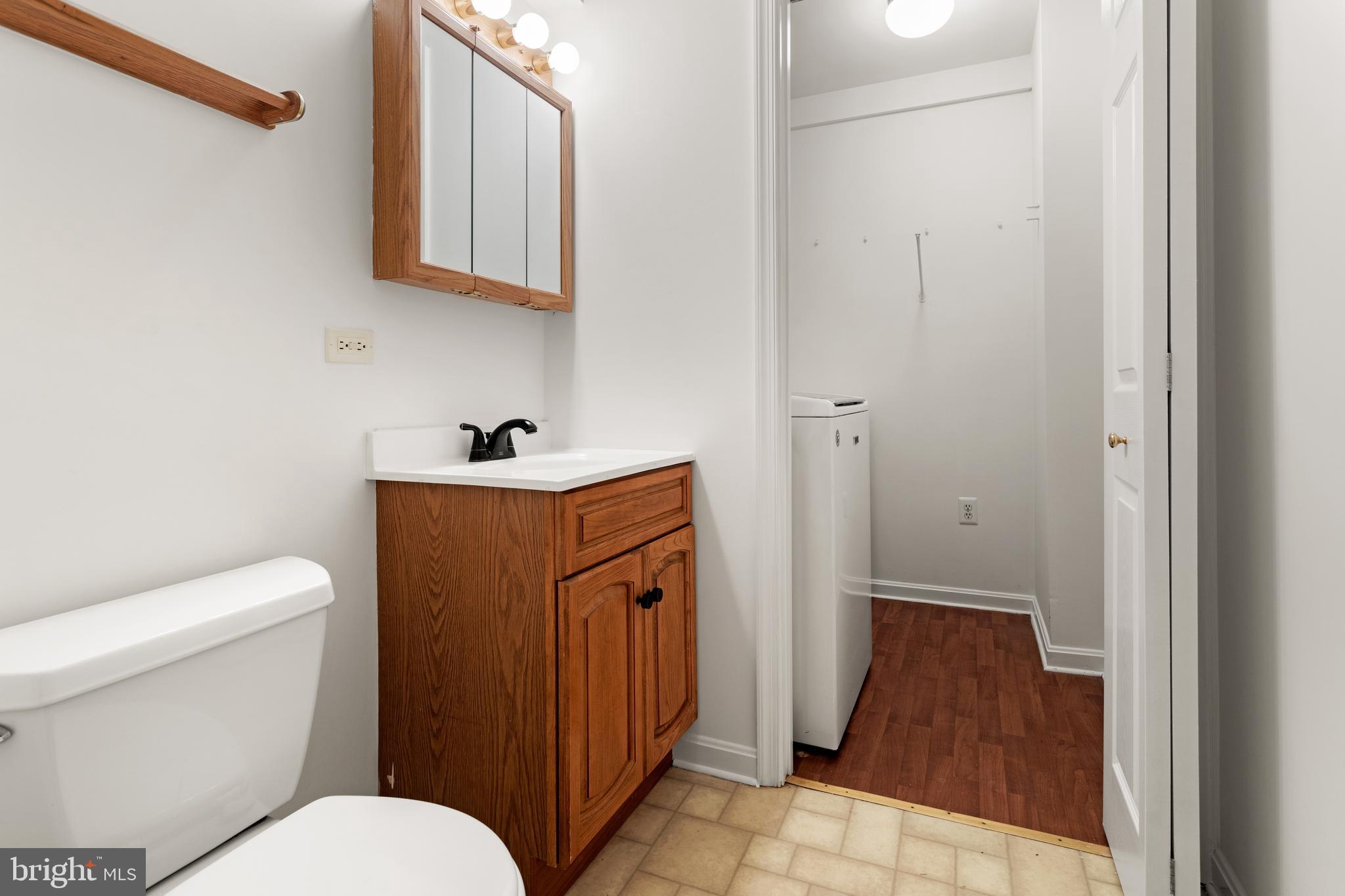 6231 Manor Woods Road Frederick, MD 21703 - Photo 20 of 33 half bath