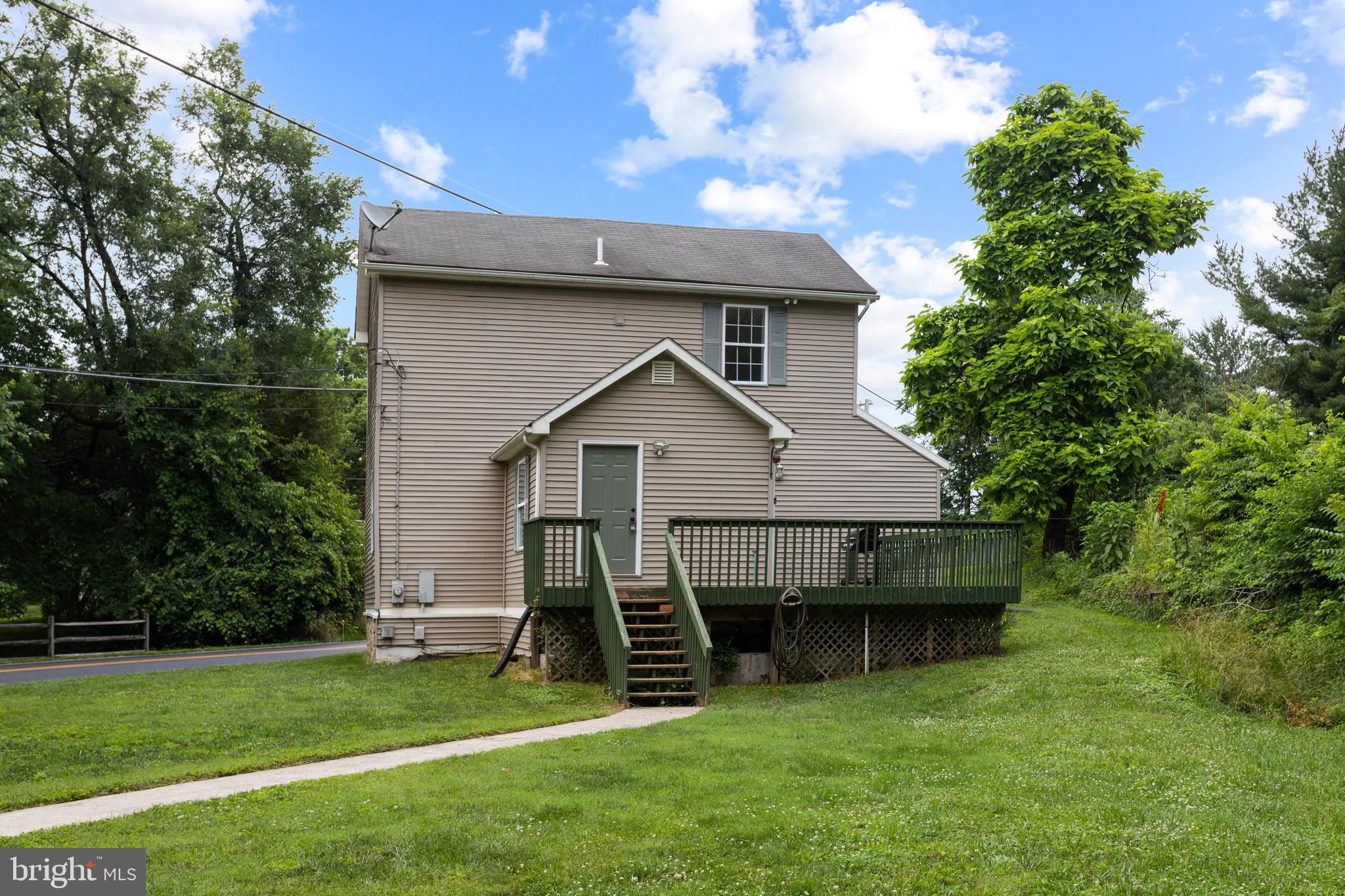 6231 Manor Woods Road Frederick, MD 21703 - Photo 2 of 33 Gallery Image 2