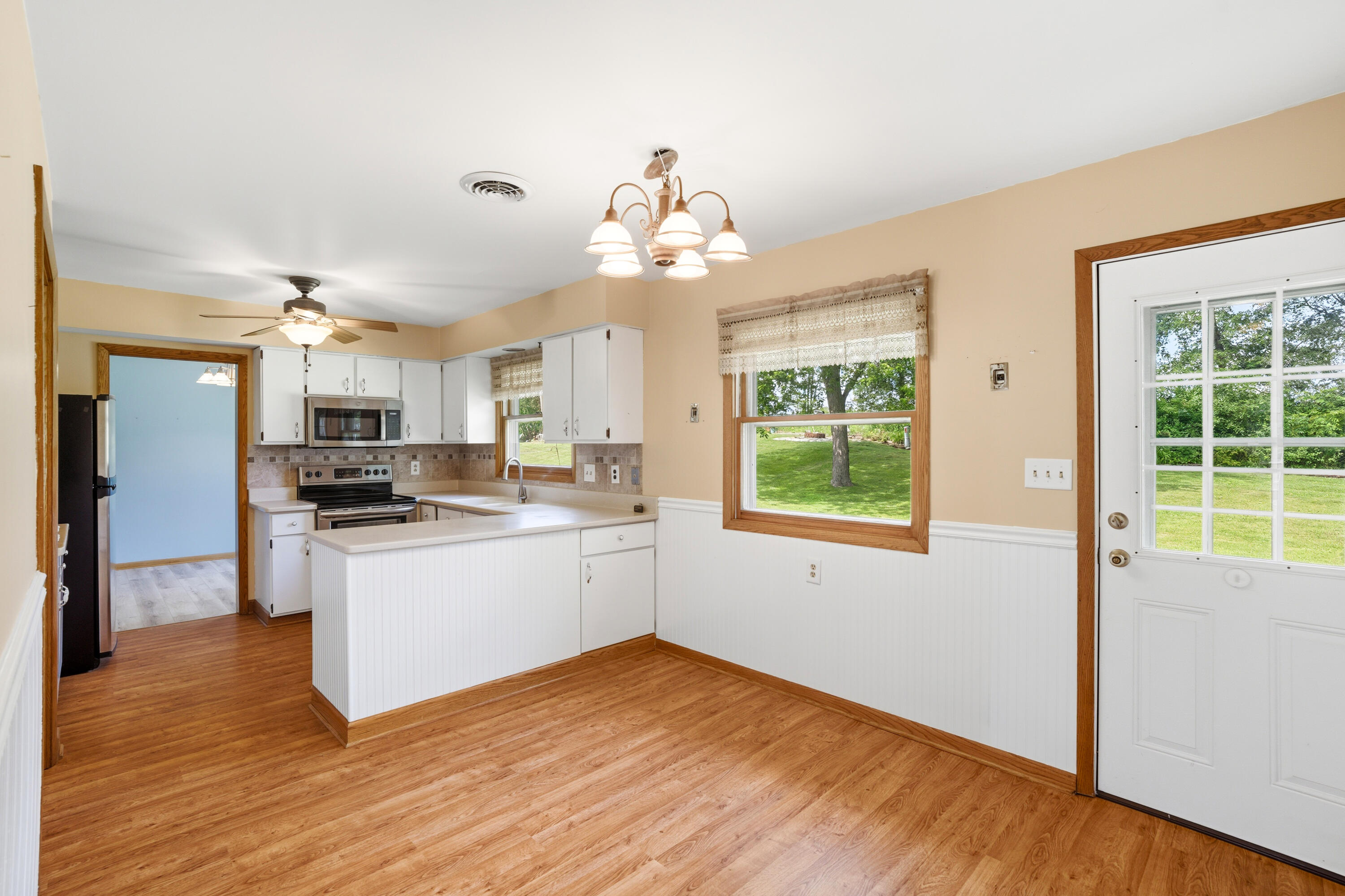 4514 Ridgecrest Drive Mount Pleasant, WI 53403 - Photo 11 of 29 Vinyl Floor