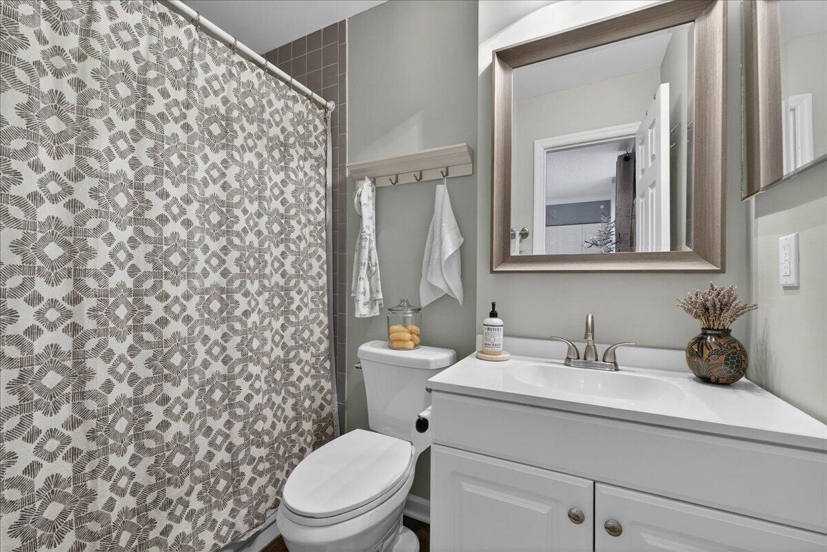 1824 Belle Chez Mount Pleasant, SC 29464 - Photo 21 of 33 19-janiley - DSC03569