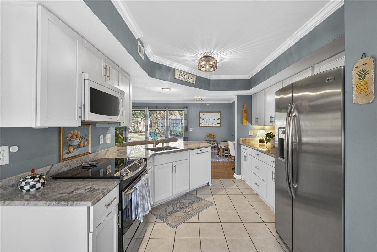 1824 Belle Chez Mount Pleasant, SC 29464 - Photo 5 of 33 12-janiley - DSC03602