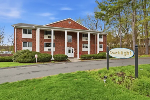 $195,000 | 74 Barrett Street, Unit 308, Northampton, MA 01060