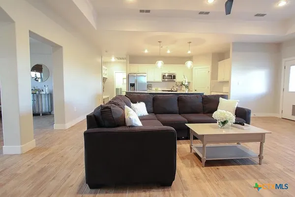 $475,000 | 325 O W Lowrey Drive, Salado, TX 76571