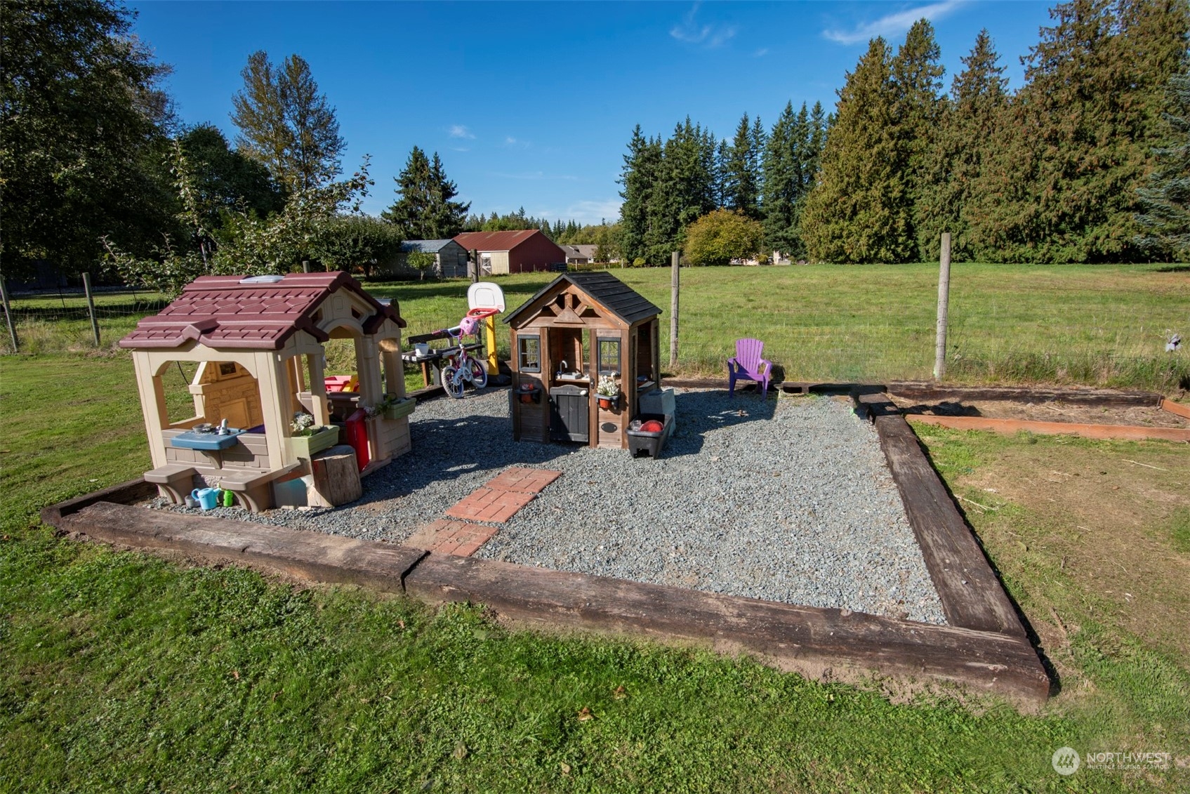 23301 East Jones Road Sedro-Woolley, WA 98284 - Photo 3 of 20 Gallery Image 3