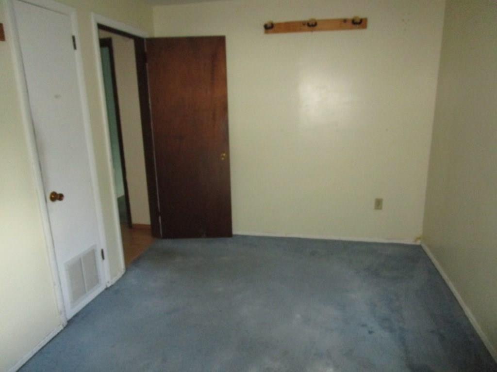7052 Pleasant Valley Road Irwin, PA 15642 - Photo 8 of 15 Gallery Image 8