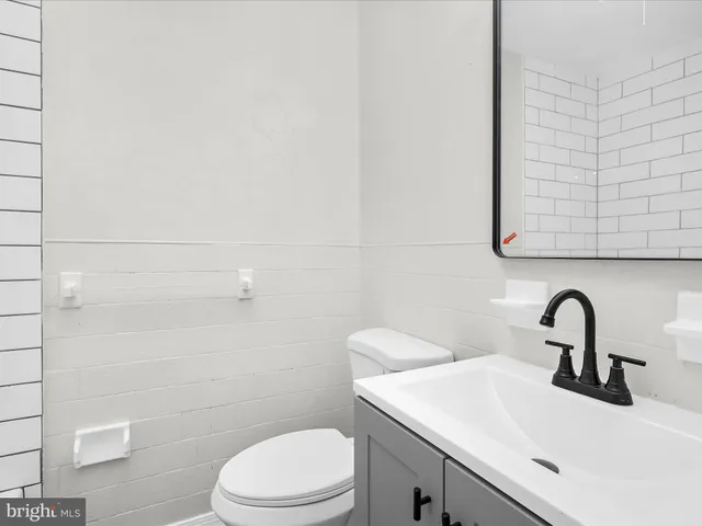 $224,900 | 6817 Duluth Avenue, Dundalk, MD 21222