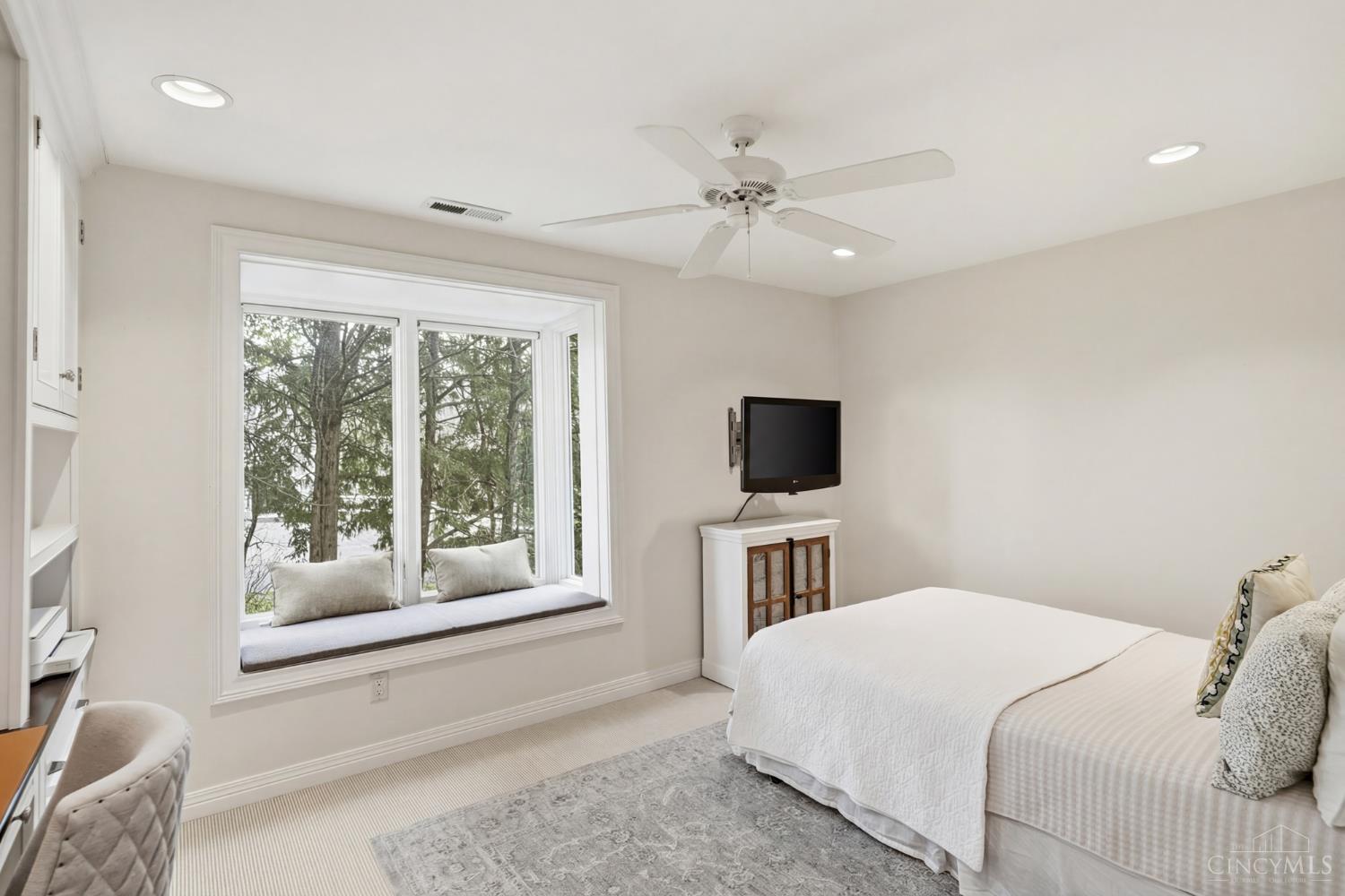 4410 Miami Road Cincinnati, OH 45243 - Photo 35 of 81