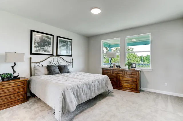 $739,900 | 3921 Peacock Isle Drive, Dickinson, TX 77539