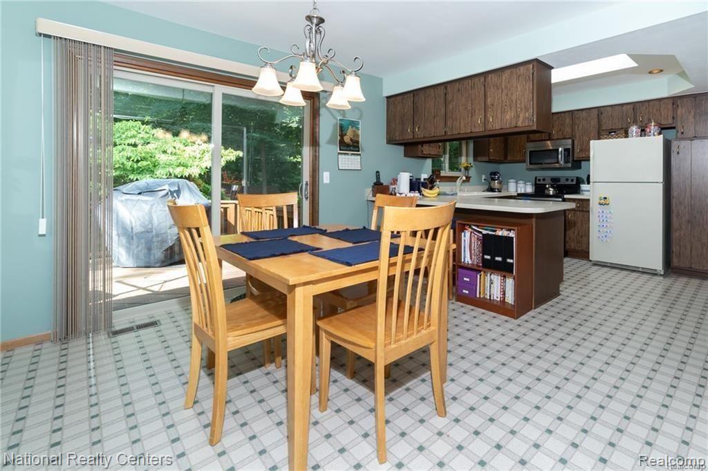 11057 Messmore Road Utica, MI 48317 - Photo 12 of 29 12.jpg
